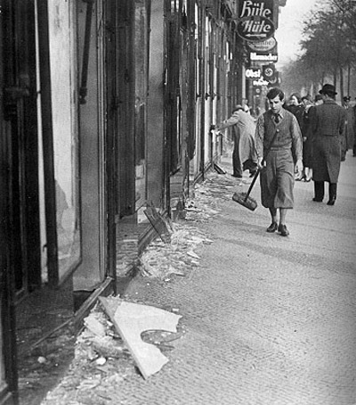 kristallnacht-3.jpg